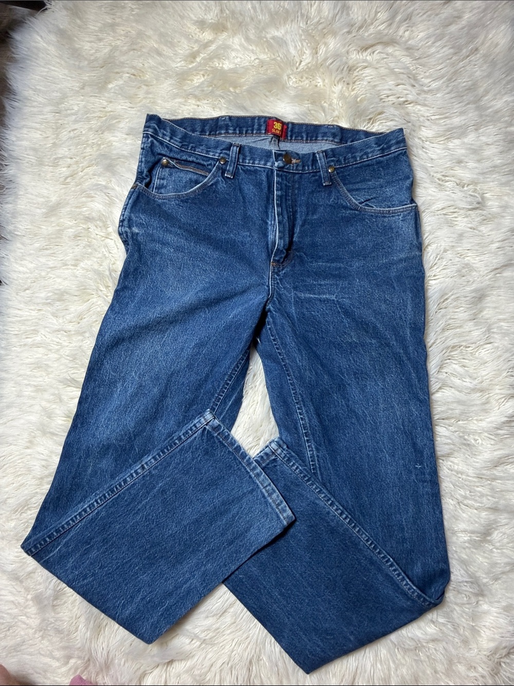 Wrangler Men's Blue Relaxed Straight-Leg Jeans